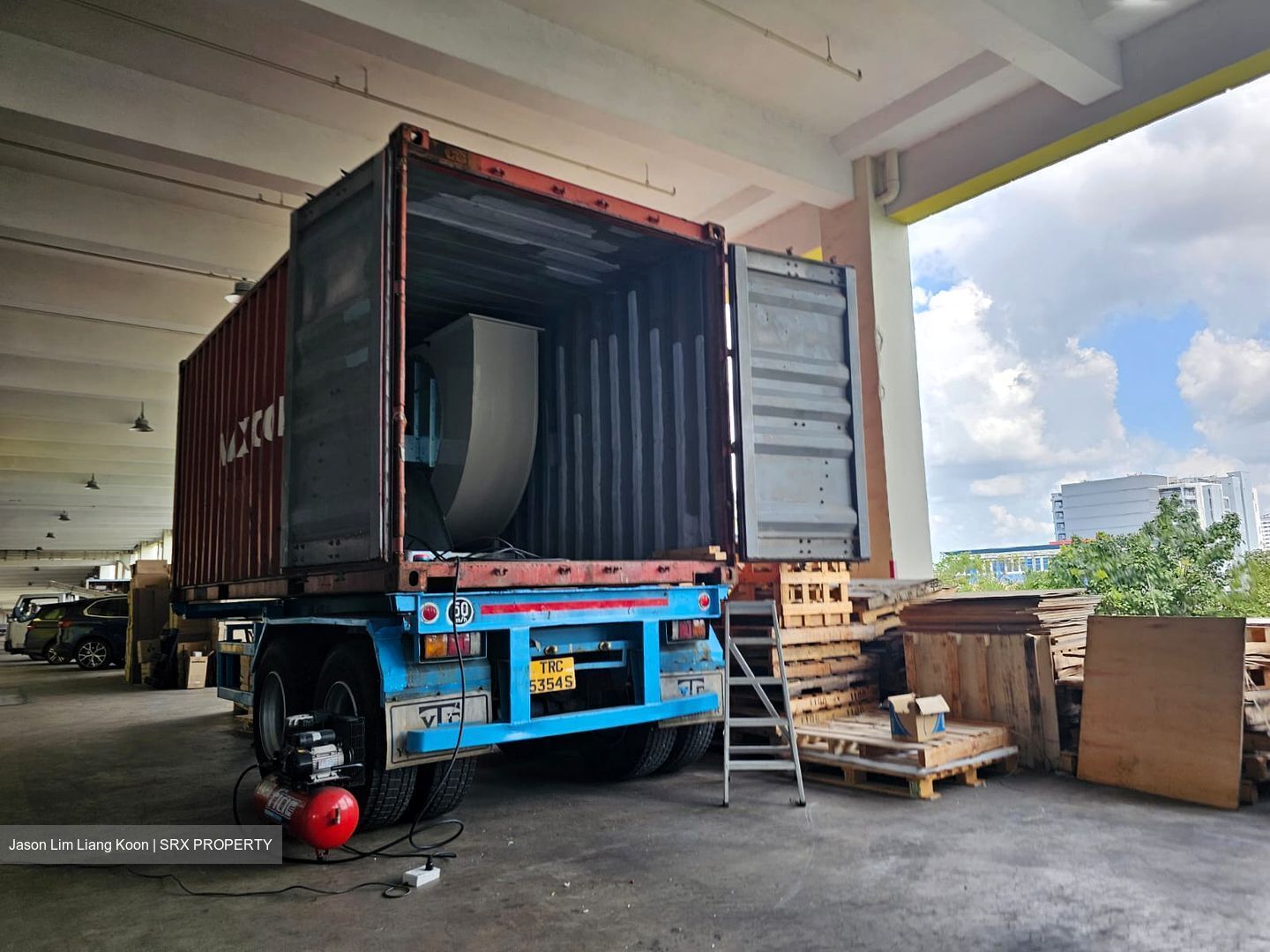 Admiralty Industrial Park (D26), Factory #452546101